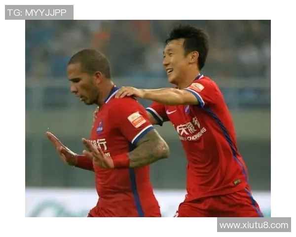 重庆力帆迎战天津亿利争夺中超积分榜关键战役的精彩对决 重庆力帆迎战天津亿利争夺中超积分榜关键战役的精彩对决